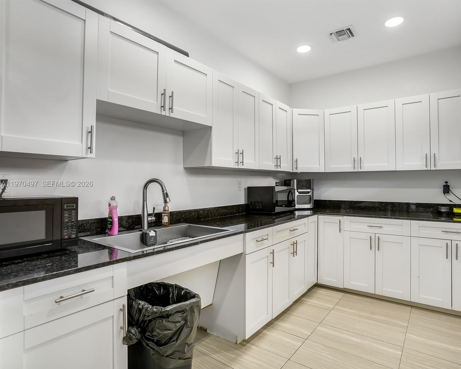 NO 22 PALM-AIRE COUNTRY C - Residential