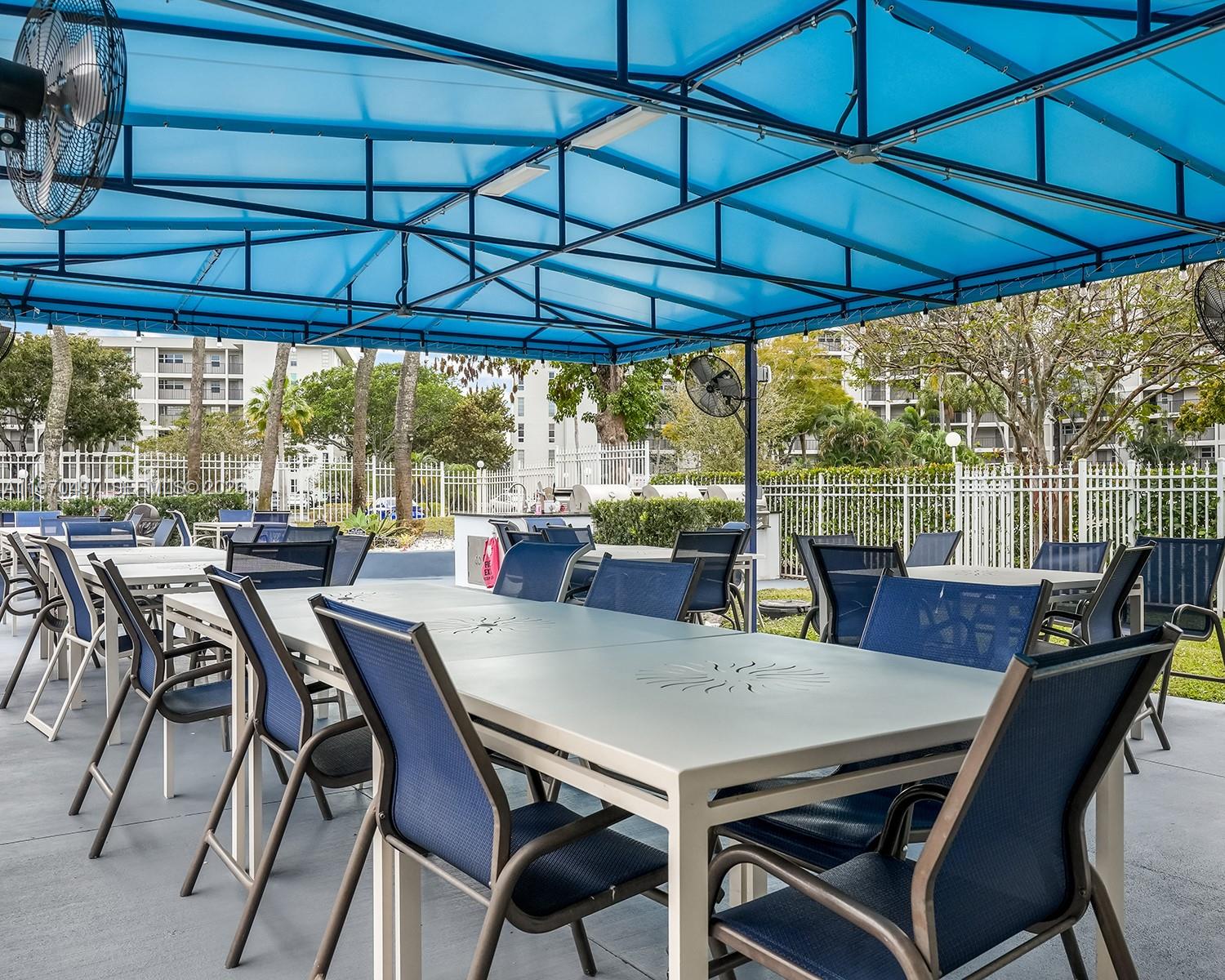 NO 22 PALM-AIRE COUNTRY C - Residential