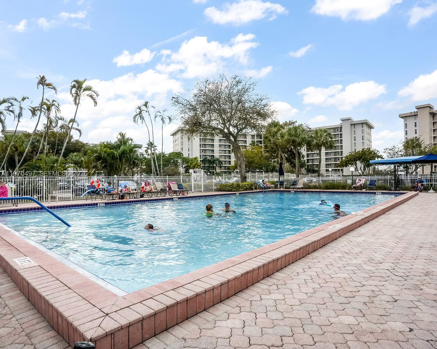 NO 22 PALM-AIRE COUNTRY C - Residential