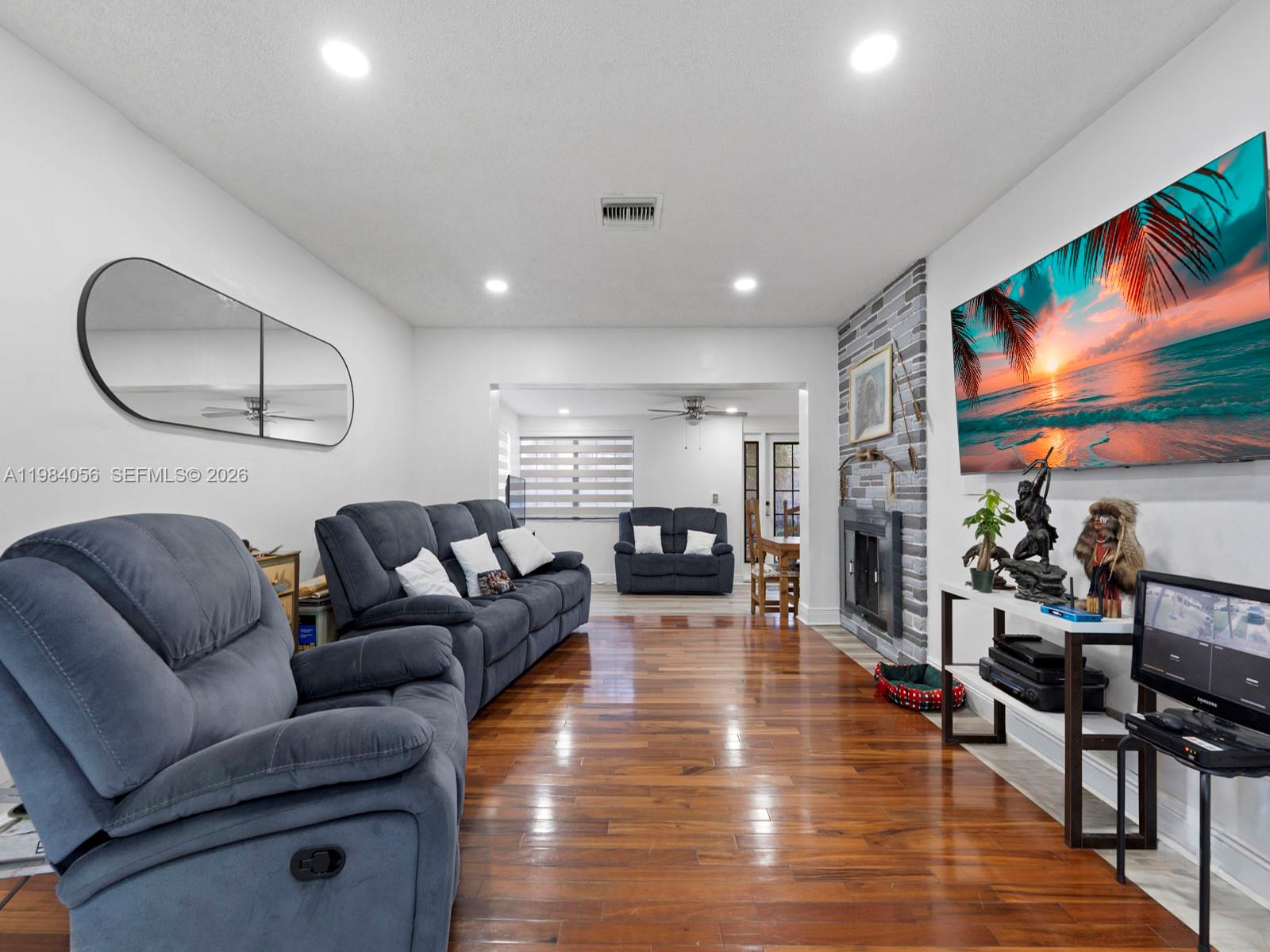 SOUTH CORAL HOMES SEC 2 - Residential