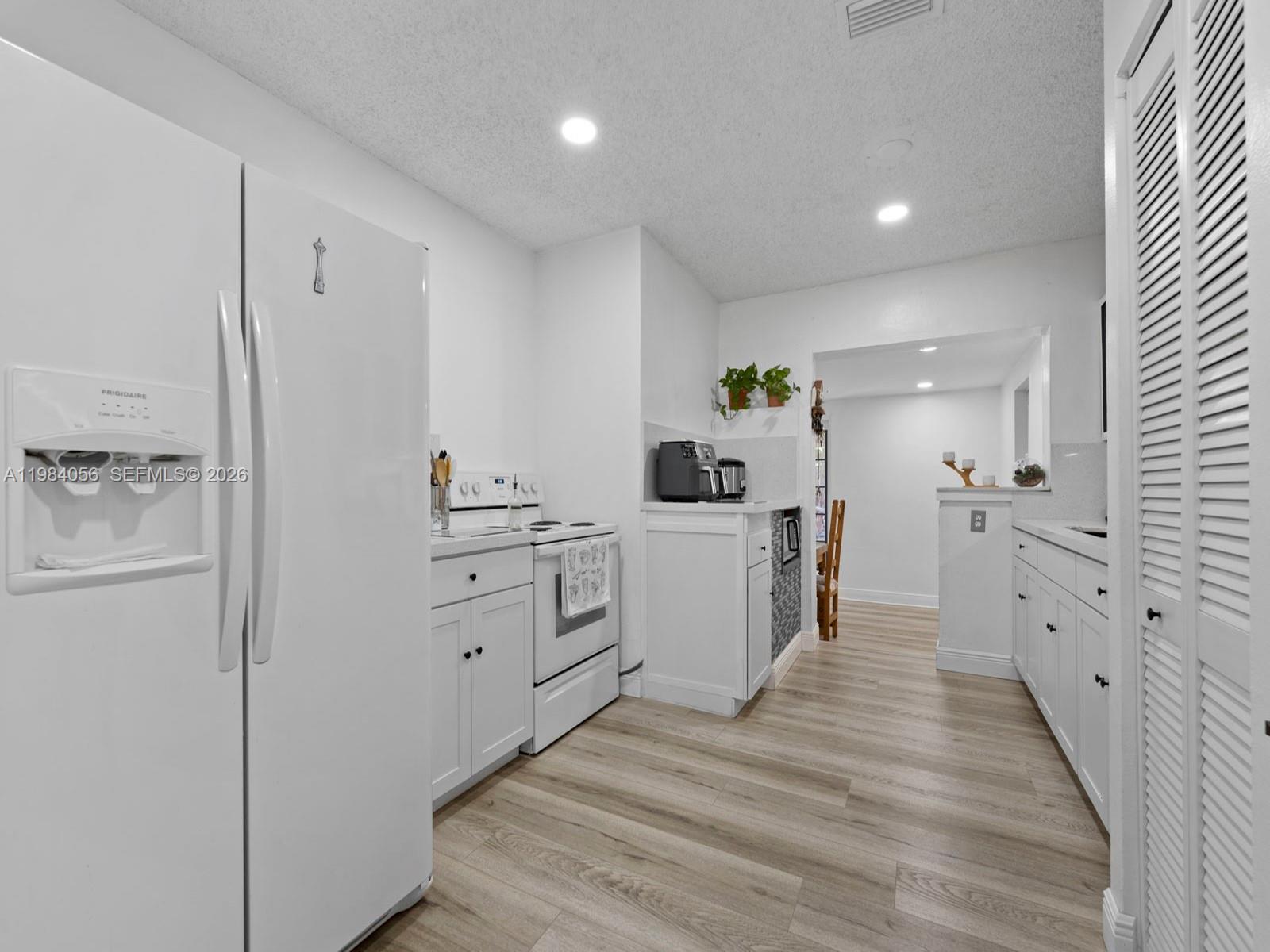 SOUTH CORAL HOMES SEC 2 - Residential