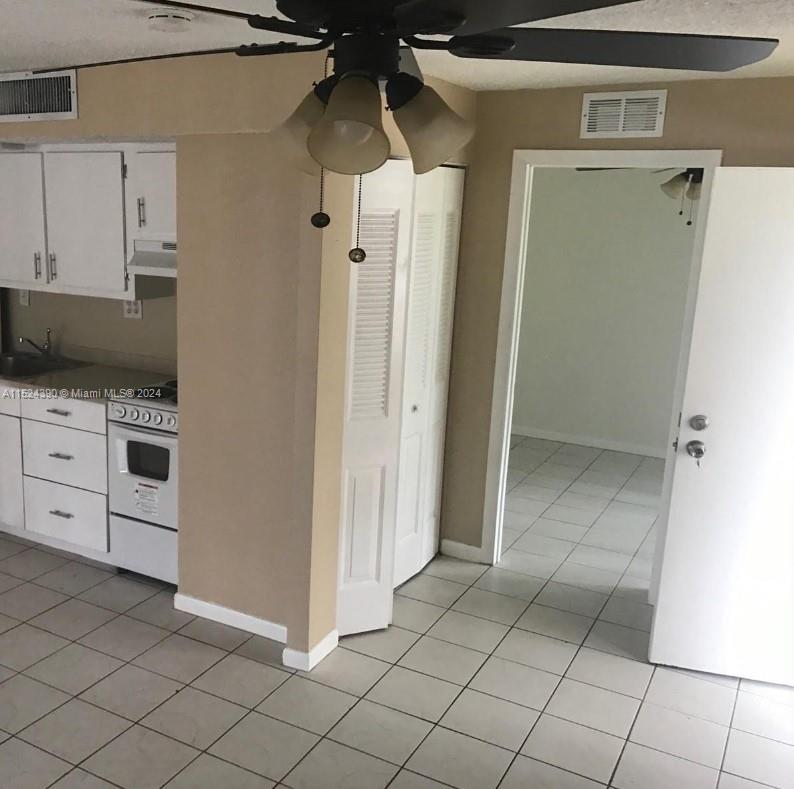 HAMPTON COURT CONDO - Residential Lease