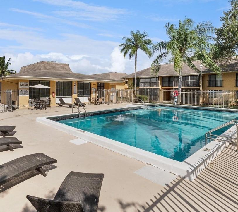 HAMPTON COURT CONDO - Residential Lease