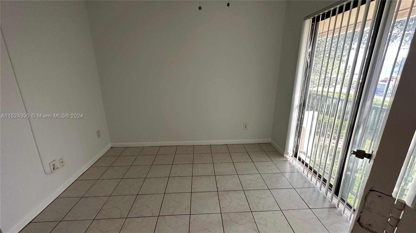 HAMPTON COURT CONDO - Residential Lease