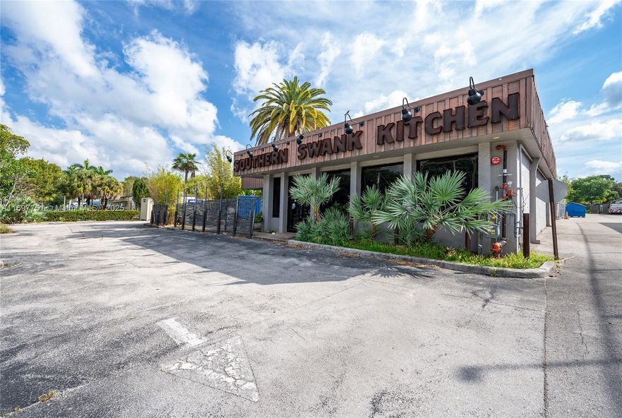 A fantastic opportunity to lease this free-standing Building  which is situated right along University Drive. Bring your vision and decorator touches to make this large commercial space shine. Boasting 7,416 sq. ft. of space, the floor plan provides an open concept that is ideal for just about any use.  The owner open to all restaurants that don't require a liquor license. Uses that are not restaurants are encouraged 
 There is also an exterior patio area which would be perfect for an outdoor seating/waiting area and parking is abundant with spaces located in the front, the side, and also at the rear. Conveniently located in the Town of Davie, this ideal location provides great exposure right on University Dr between Griffin Rd & I-595 near Nova University.