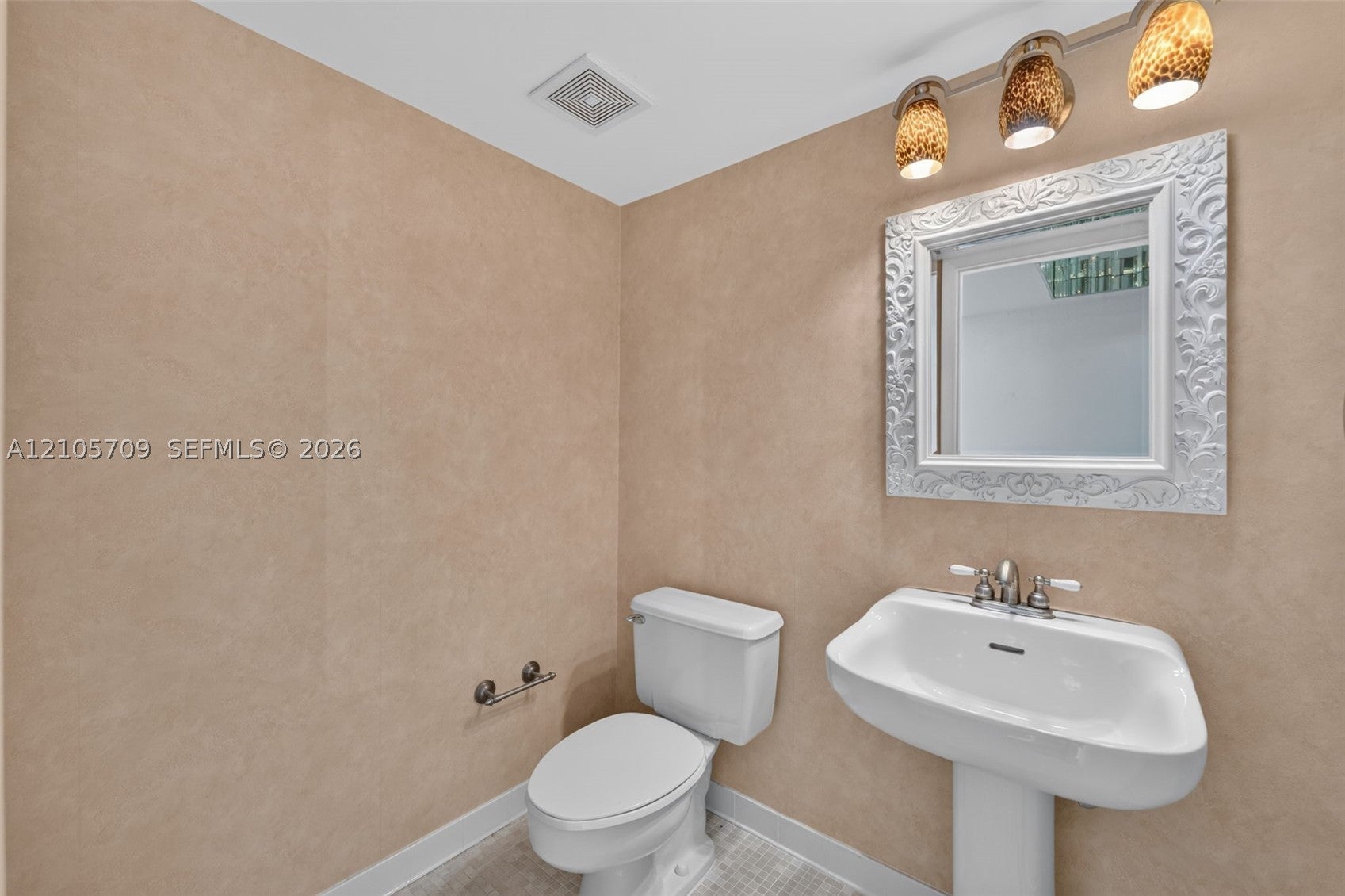300 Three Islands Blvd 516