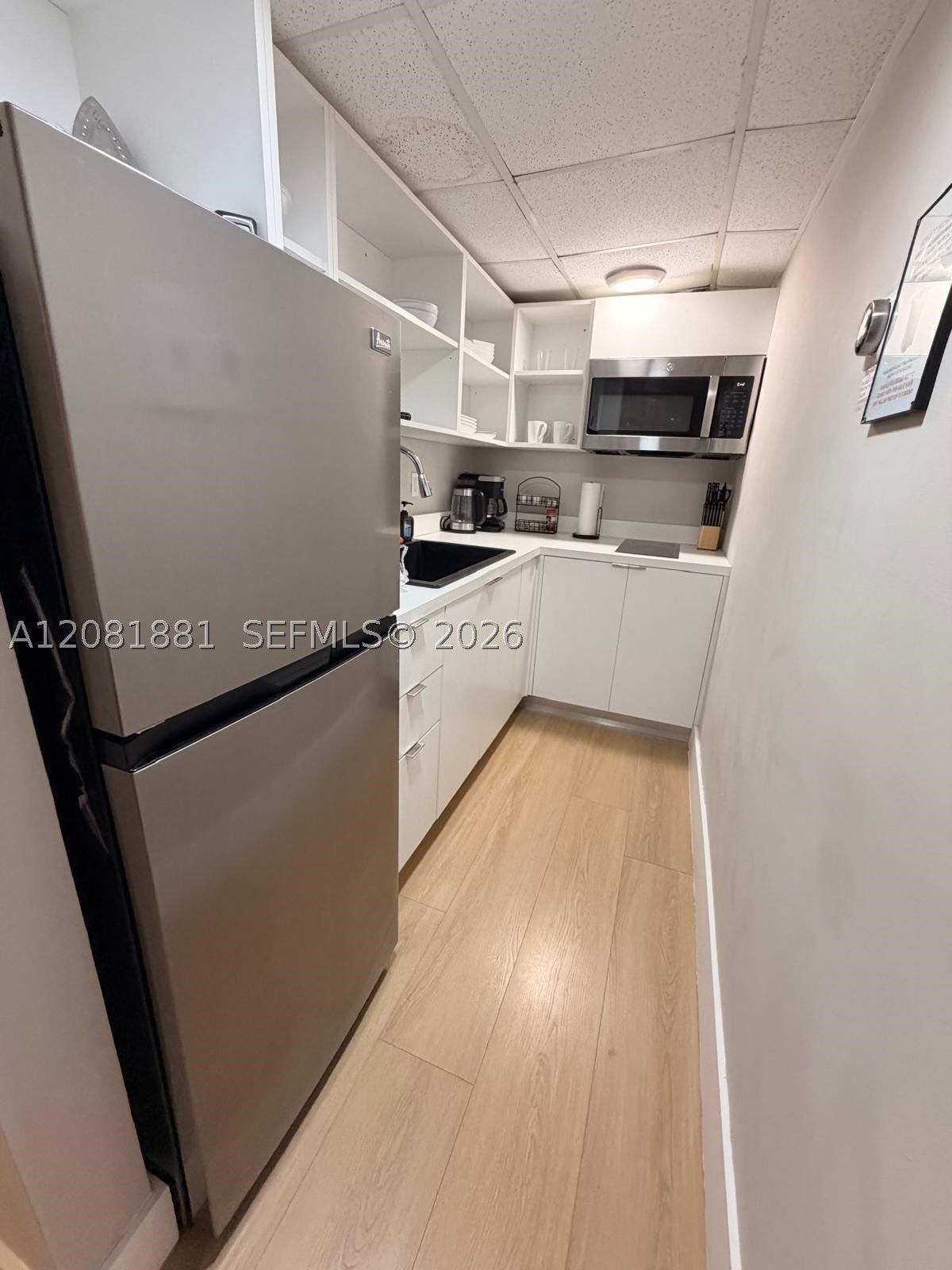 750 Collins Ave 206