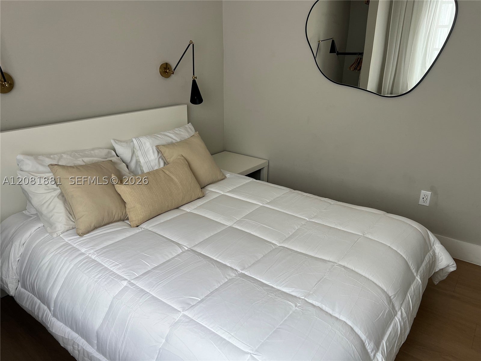750 Collins Ave 206