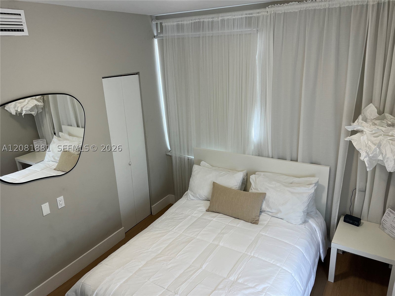 750 Collins Ave 206