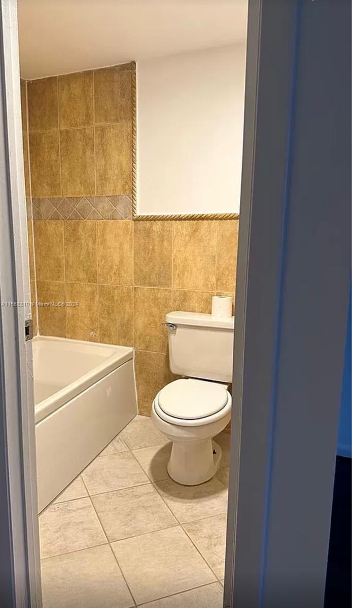 INVERRARY COUNTRY CLUB - Residential