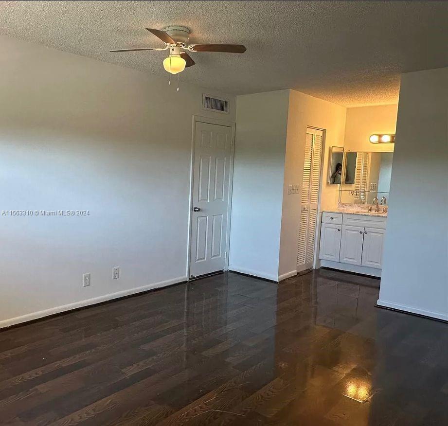 INVERRARY COUNTRY CLUB - Residential