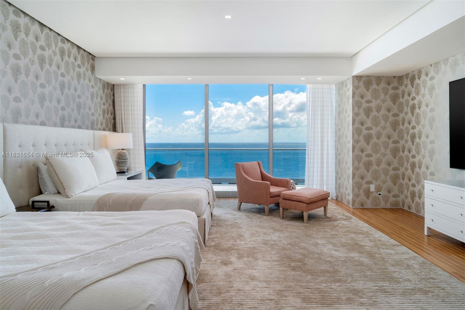 ALTOS DEL MAR NO. 5 - Residential