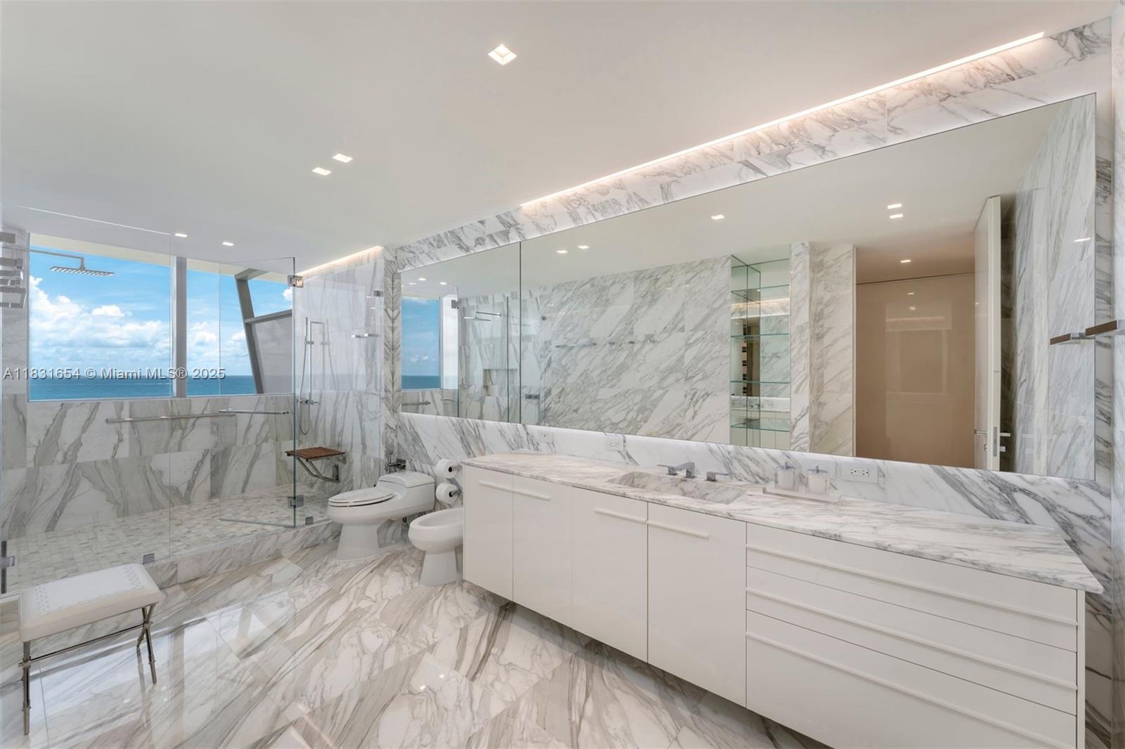 ALTOS DEL MAR NO. 5 - Residential