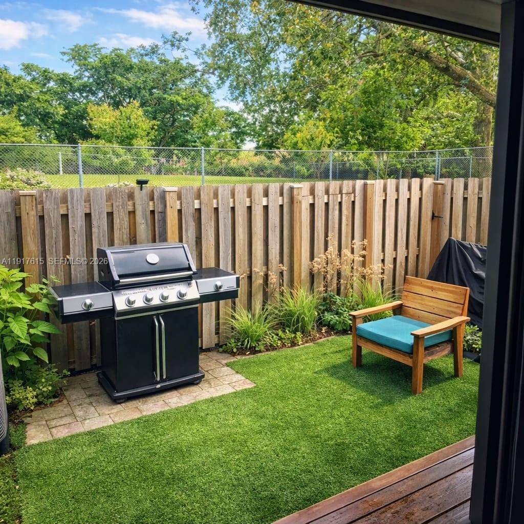 NOB HILL AT WELLEBY CONDO - Residential