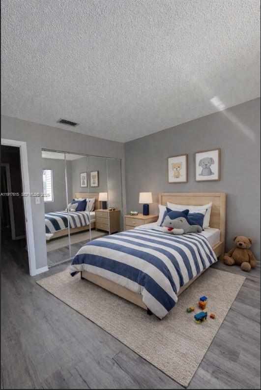 NOB HILL AT WELLEBY CONDO - Residential