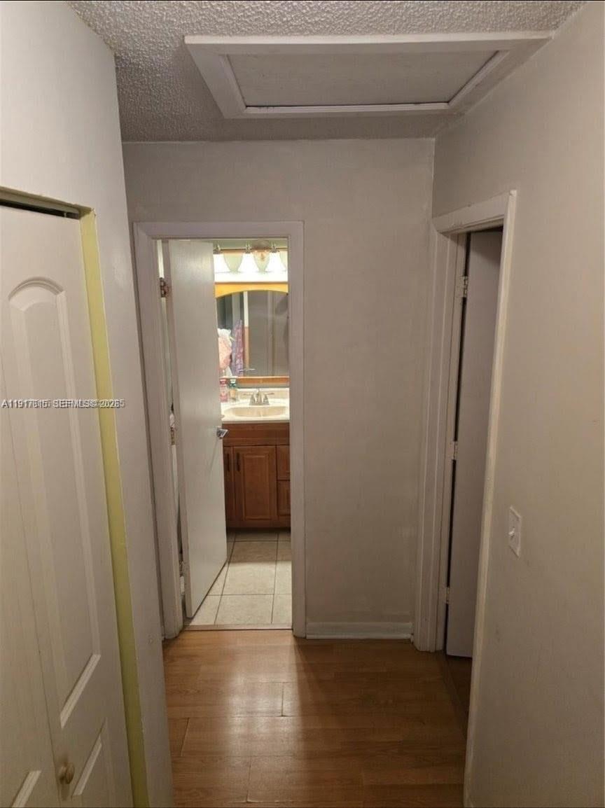 NOB HILL AT WELLEBY CONDO - Residential