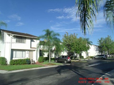 Photo of 3530 NW 98th Ter #5H, Sunrise, FL 33351 (MLS # A11917615)
