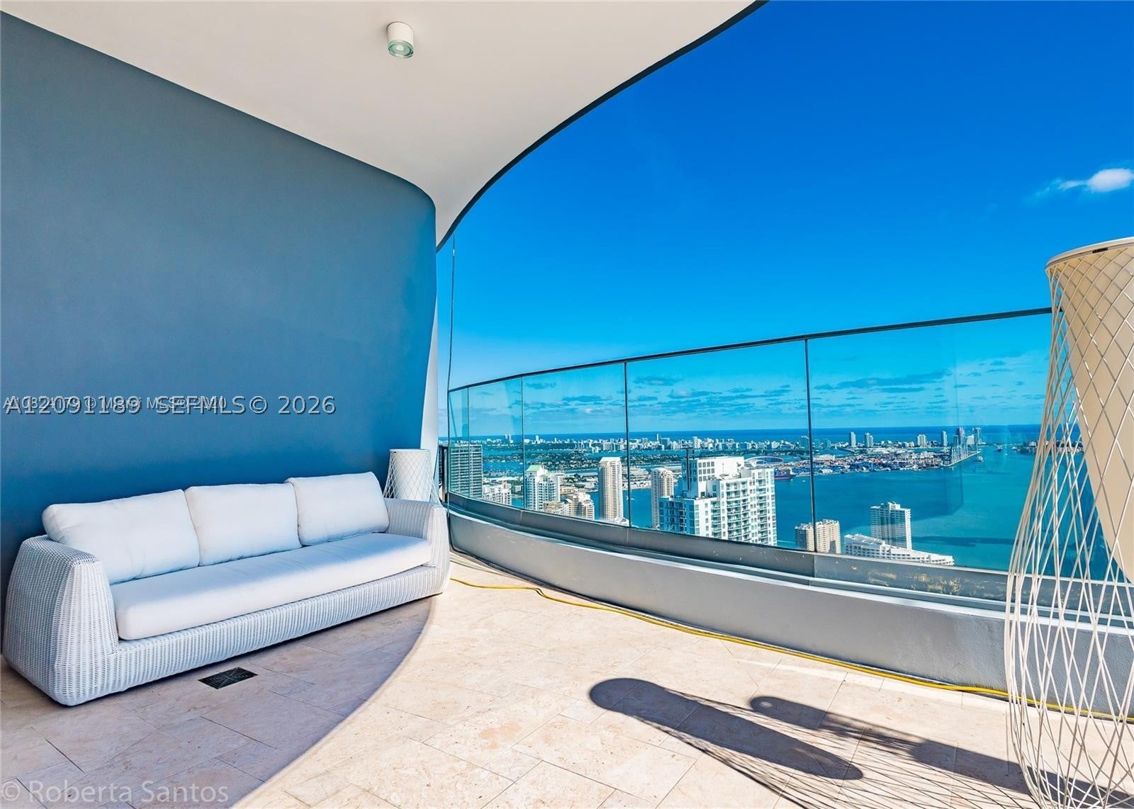 1000 Brickell Plz 3011