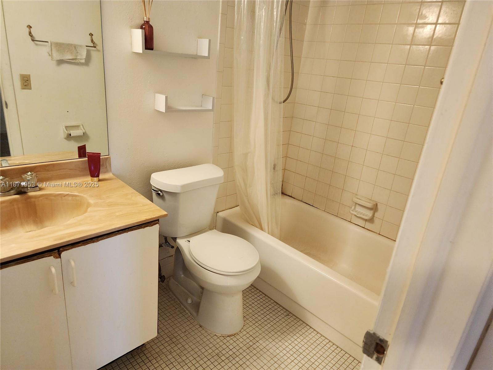 BERMUDA CLUB NINE CONDO - Residential