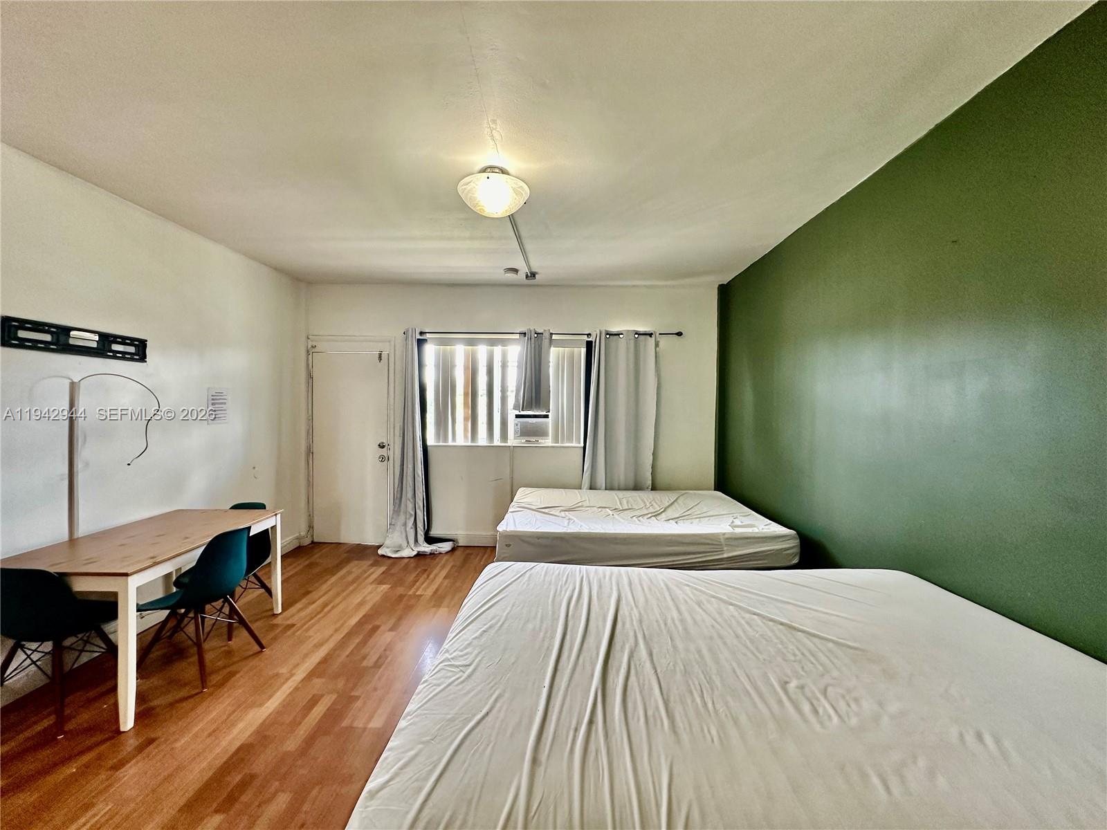 26 Diplomat Pkwy 2368