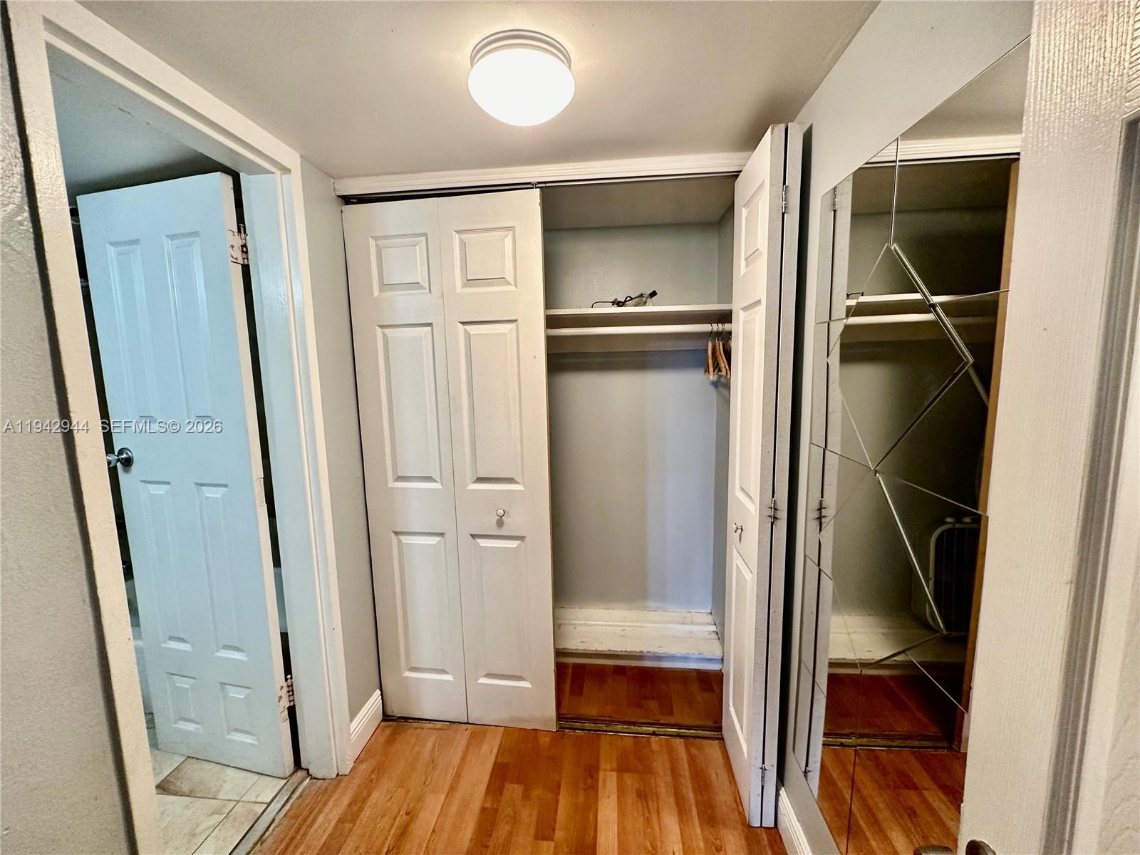 26 Diplomat Pkwy 2368