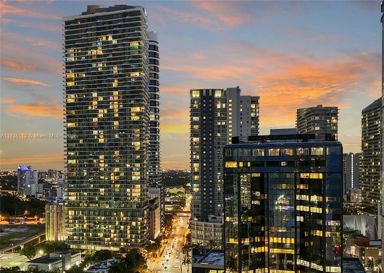 1200 Brickell Bay Dr 2424