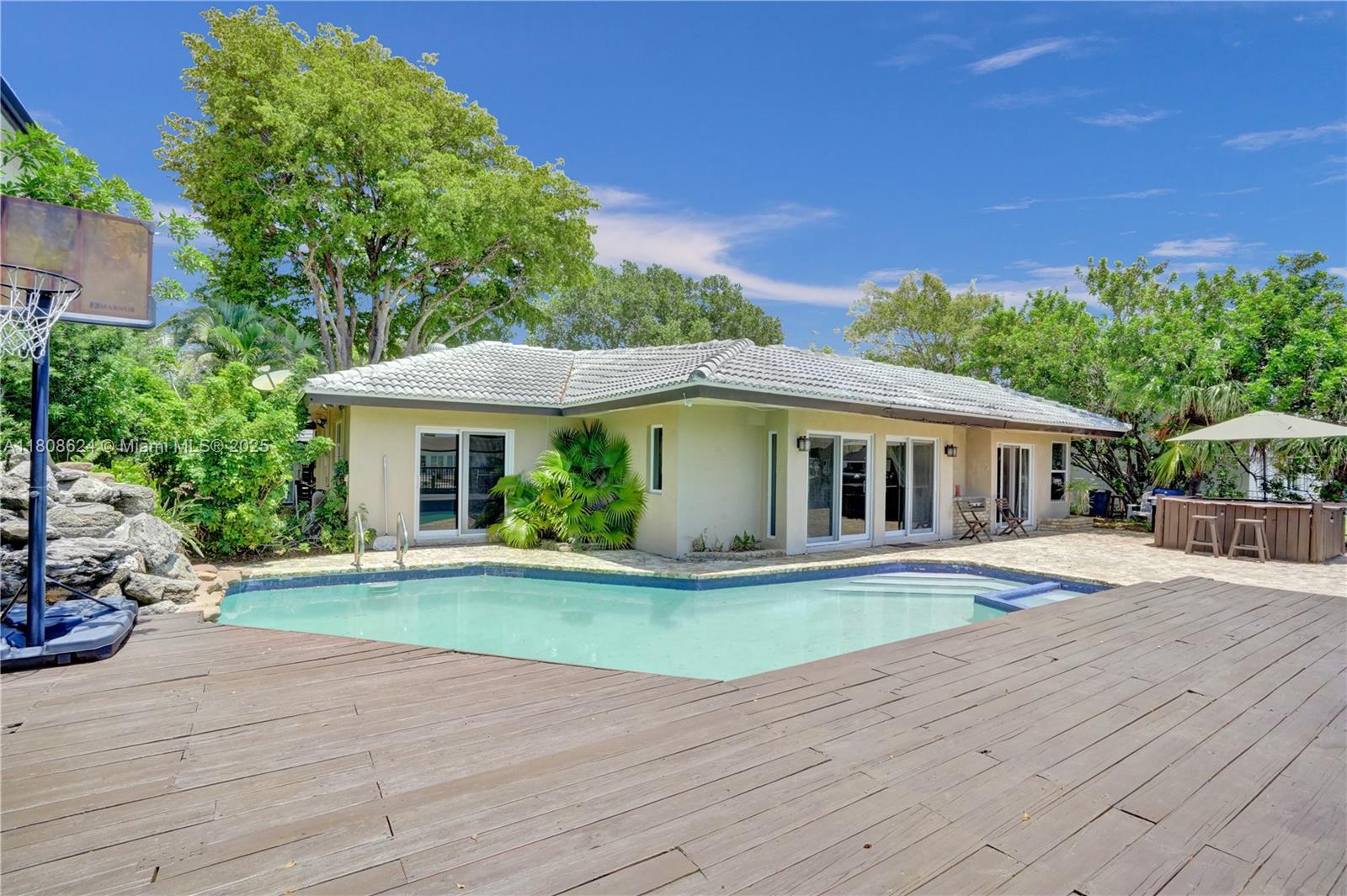 LANDINGS FIRST SEC - Residential Lease