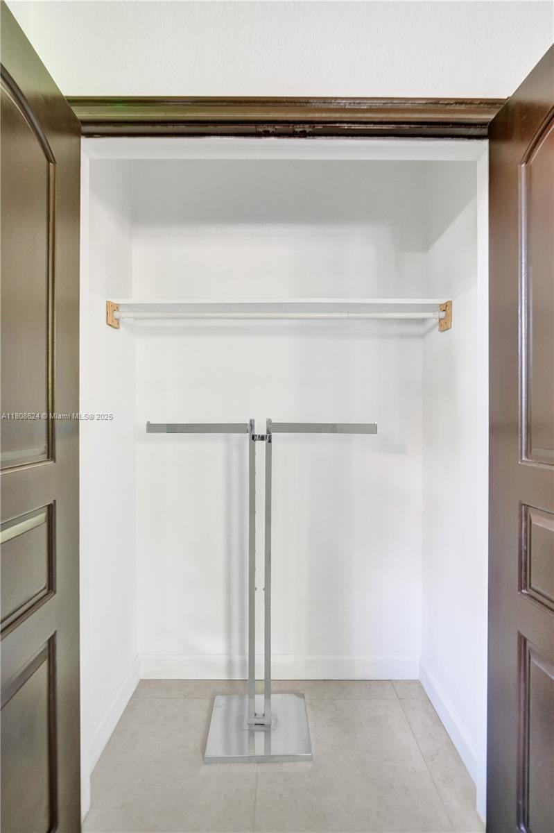 LANDINGS FIRST SEC - Residential Lease