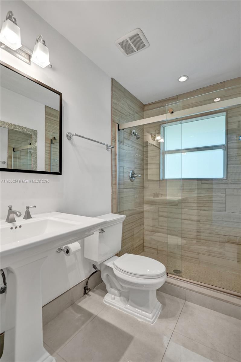 LANDINGS FIRST SEC - Residential Lease