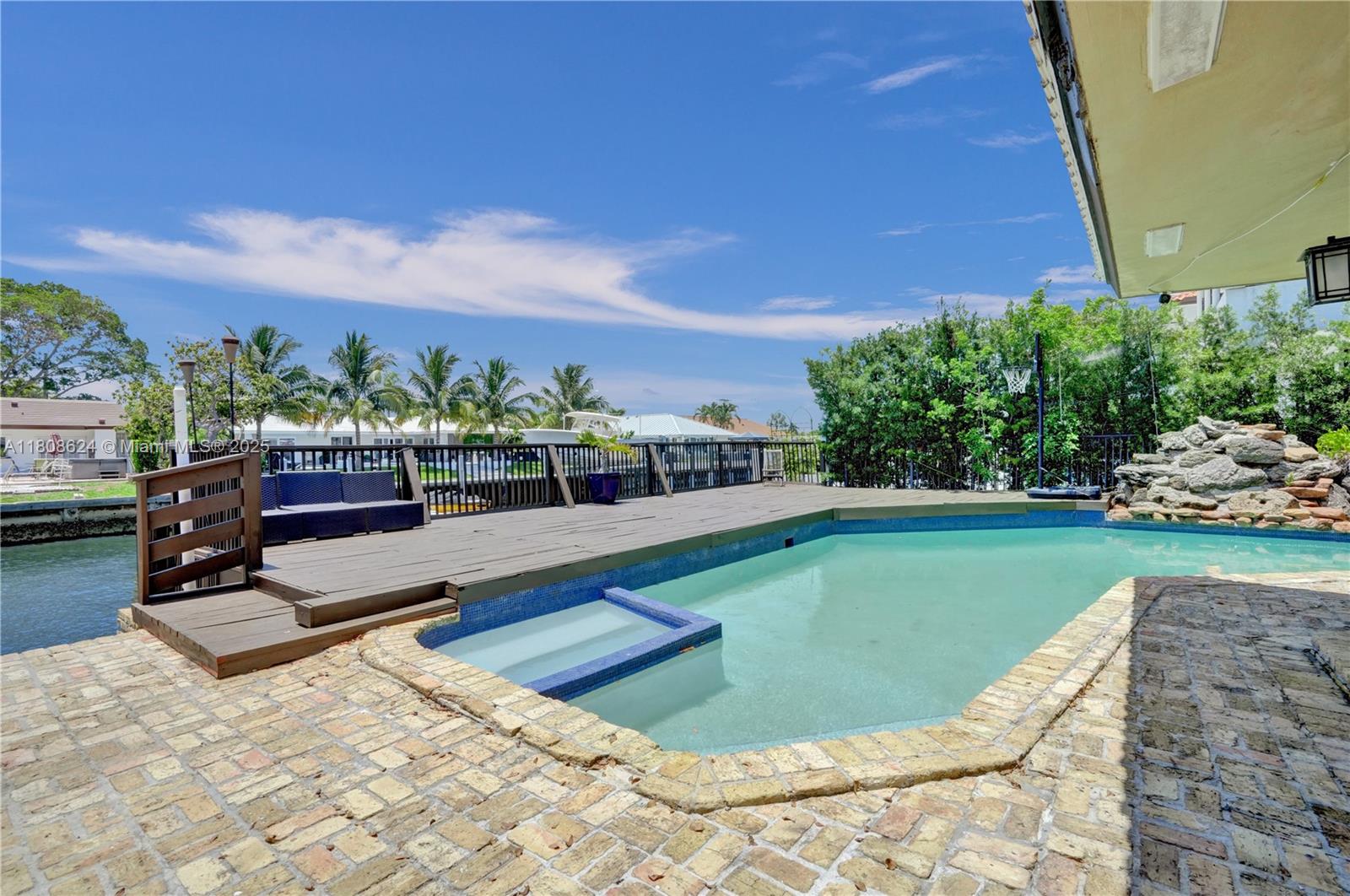 LANDINGS FIRST SEC - Residential Lease