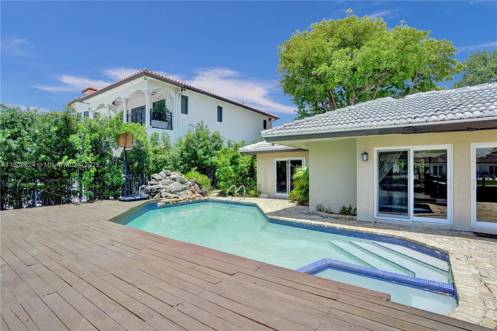 LANDINGS FIRST SEC - Residential Lease