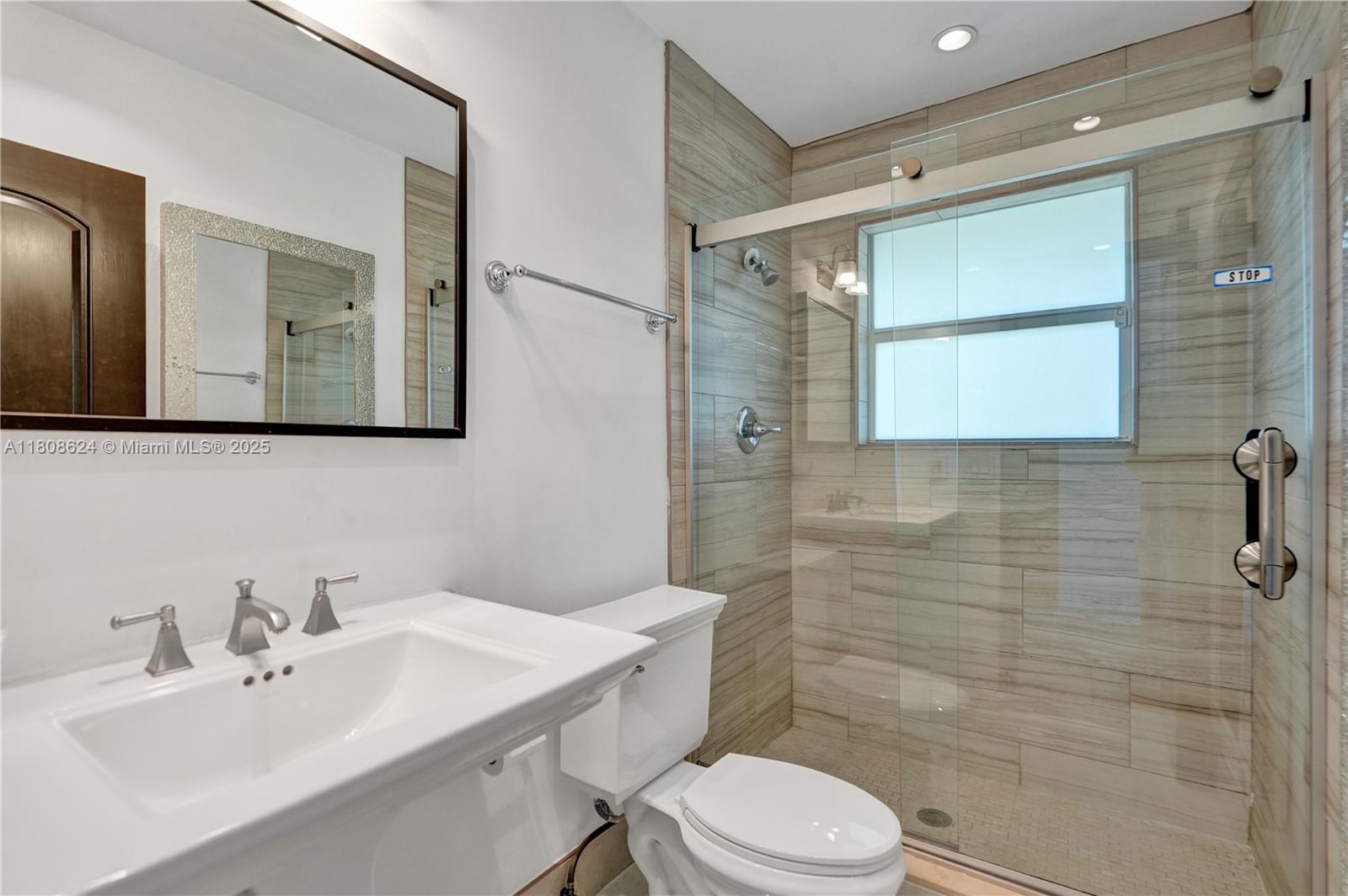 LANDINGS FIRST SEC - Residential Lease