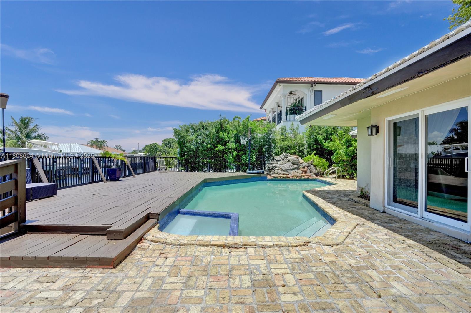 LANDINGS FIRST SEC - Residential Lease