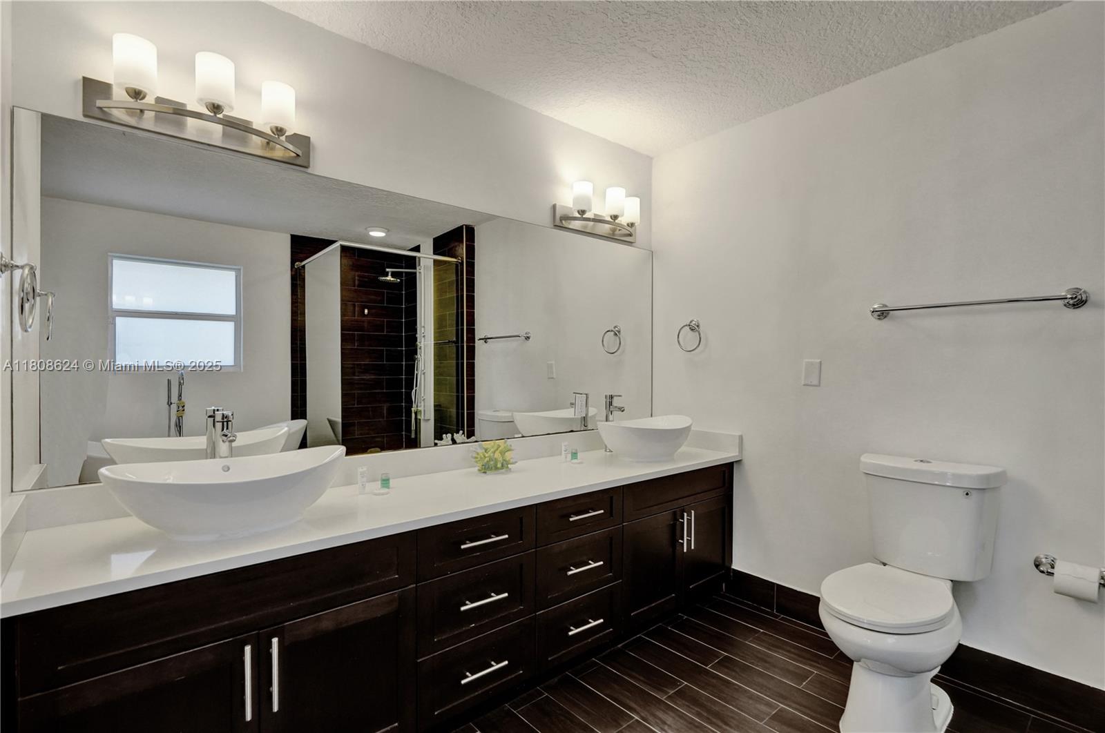 LANDINGS FIRST SEC - Residential Lease