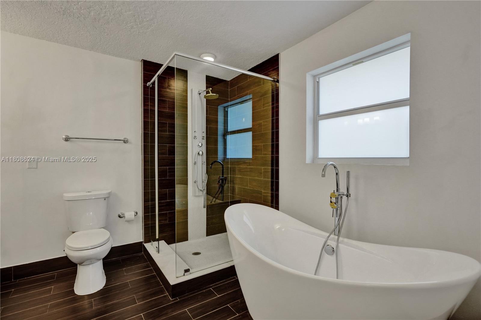 LANDINGS FIRST SEC - Residential Lease