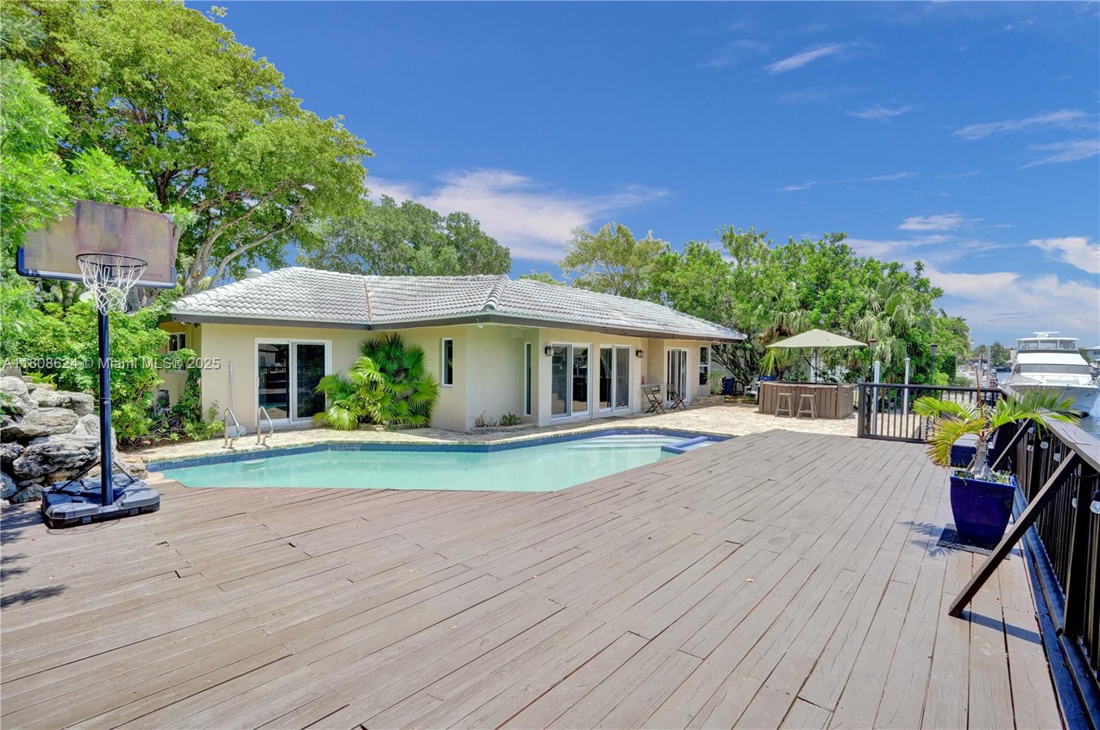 LANDINGS FIRST SEC - Residential Lease