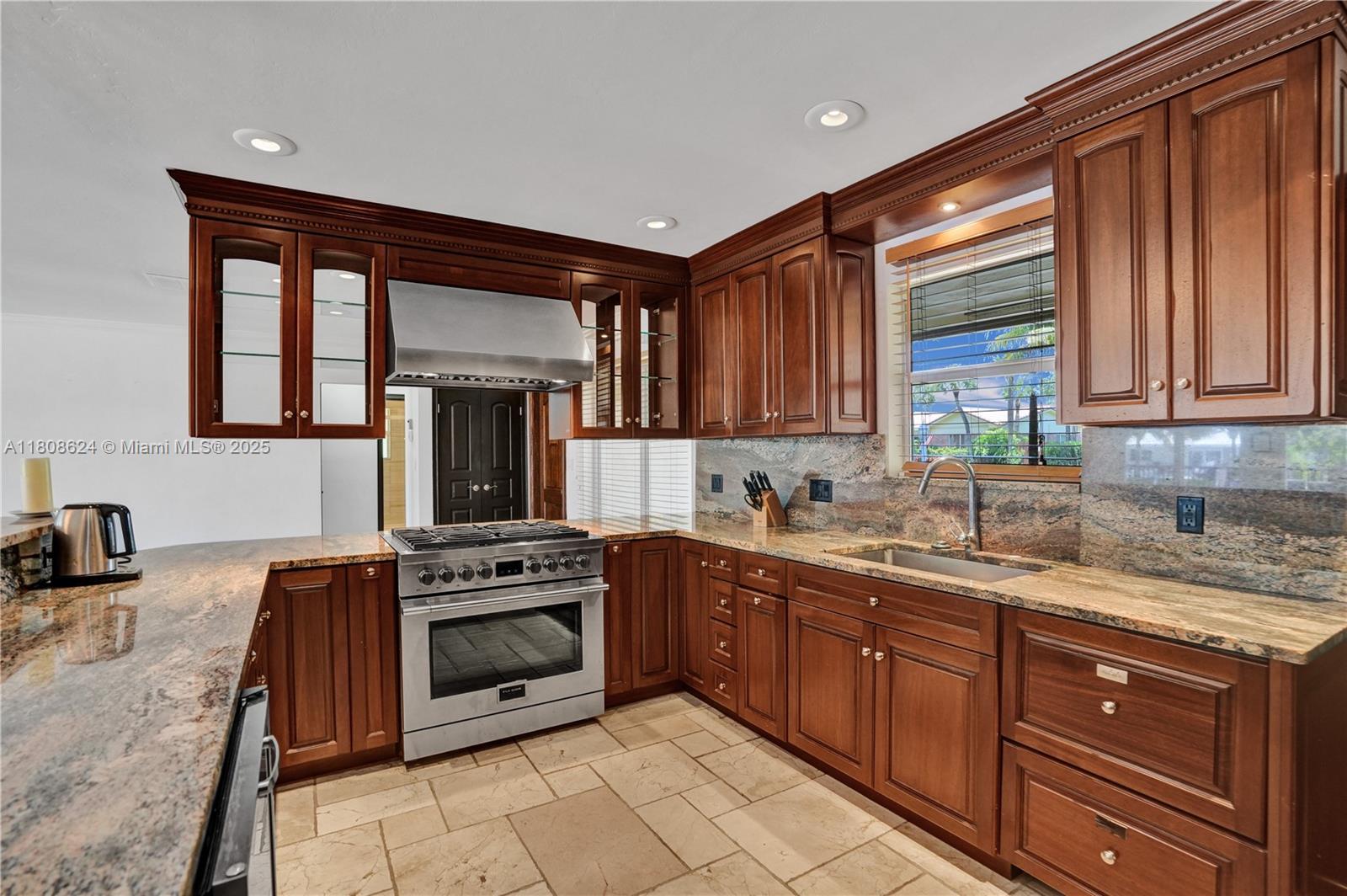 LANDINGS FIRST SEC - Residential Lease