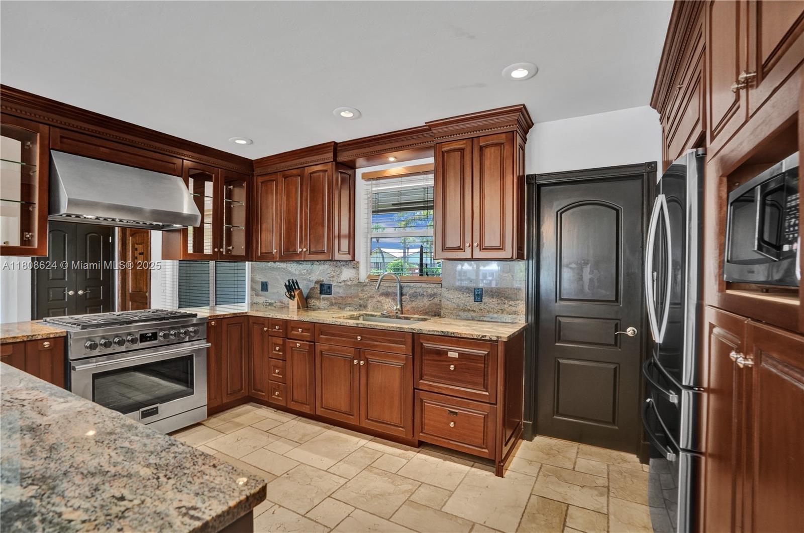 LANDINGS FIRST SEC - Residential Lease