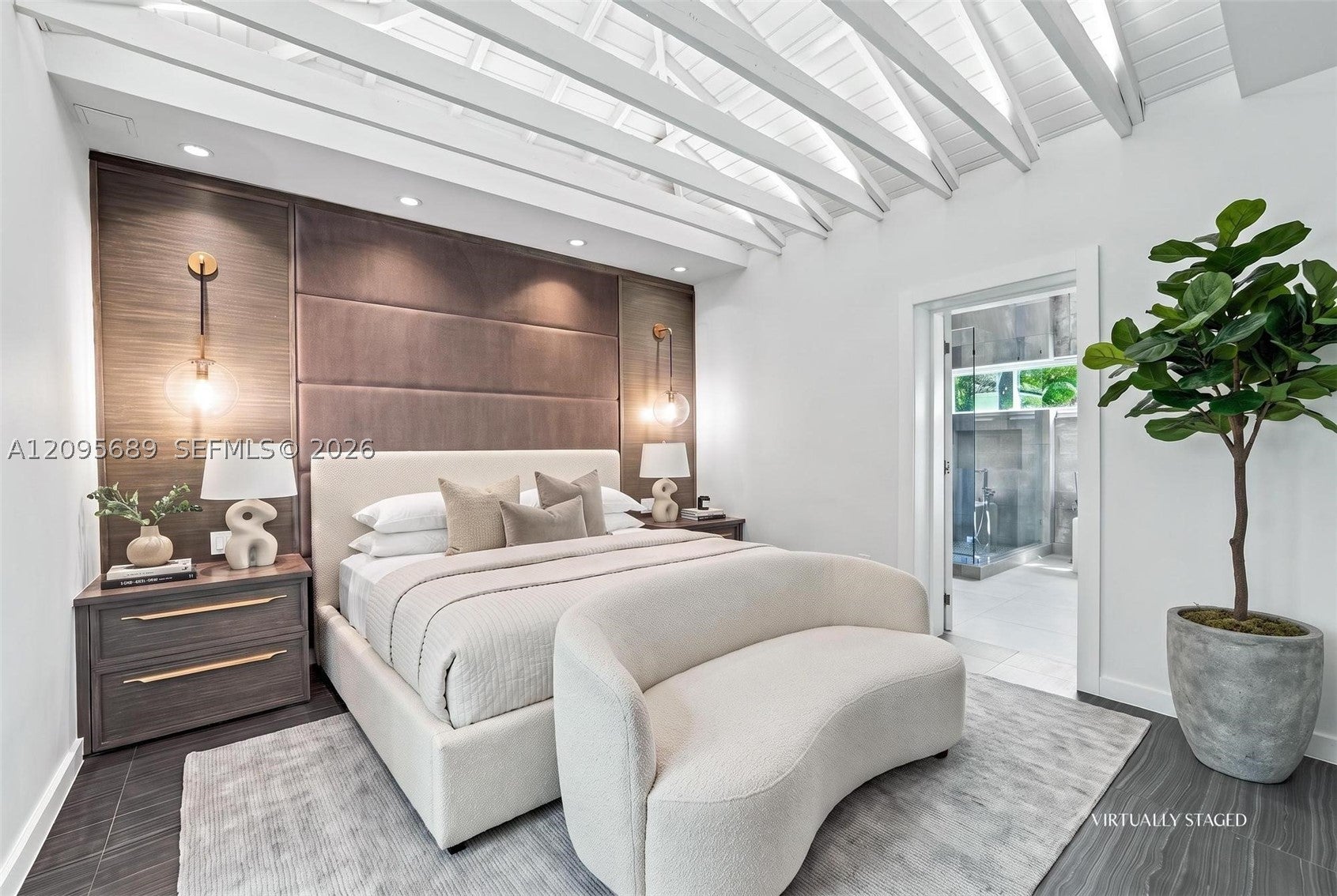 7821 Coquina Dr