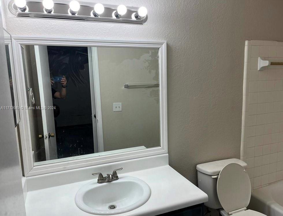 CORAL KEY CONDO - Residential