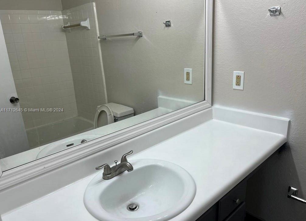 CORAL KEY CONDO - Residential