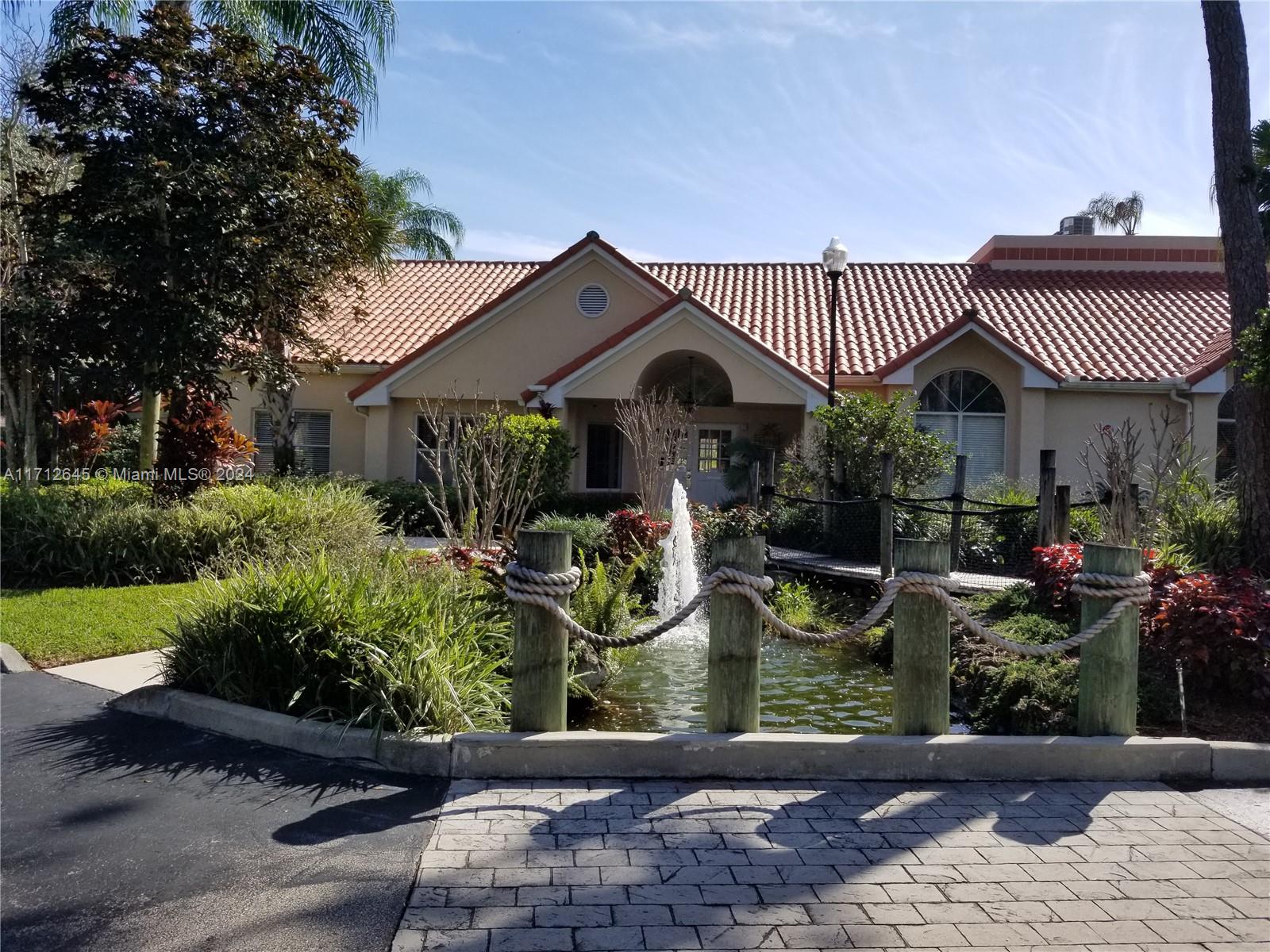 CORAL KEY CONDO - Residential