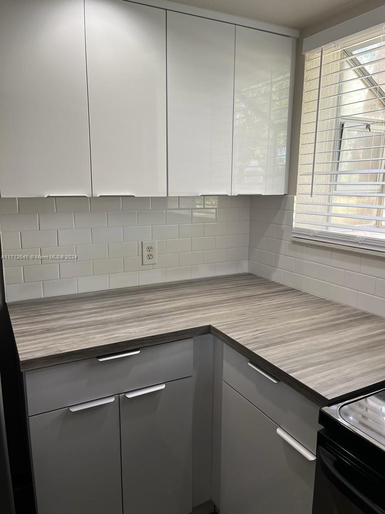 CORAL KEY CONDO - Residential