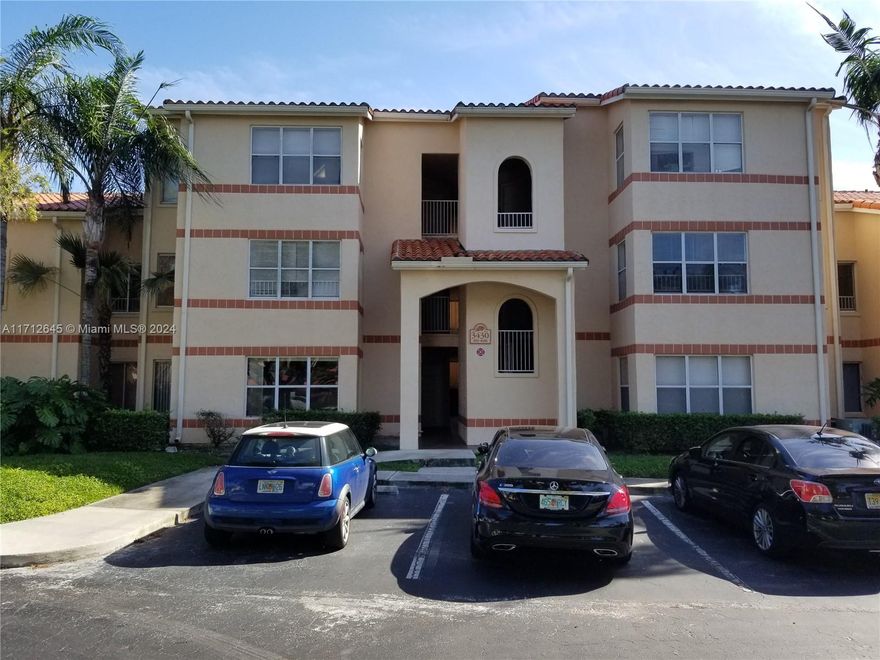Discover the charm of this 2-bedroom, 2-bathroom corner condo in the desirable Coral Key Community! Located on the 2nd floor, this centrally located unit boasts sleek tile flooring throughout and an updated kitchen with stainless steel appliances. Enjoy the convenience of a full-size washer and dryer. Currently rented at $2,050/month until December 31, 2025—perfect for investors seeking immediate income. Coral Key offers a resort-style lifestyle with a pool, exercise room, clubhouse, tennis court, and more. Don’t miss this opportunity—schedule your showing today!
