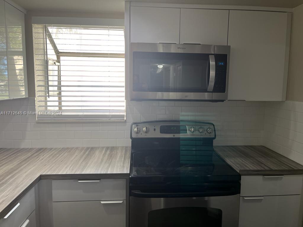 CORAL KEY CONDO - Residential