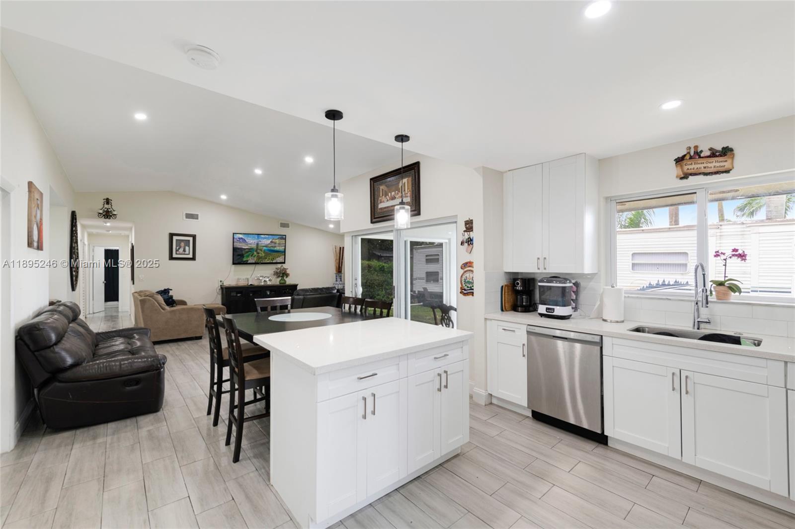 MEADOW WOOD MANOR SEC 8 - Residential