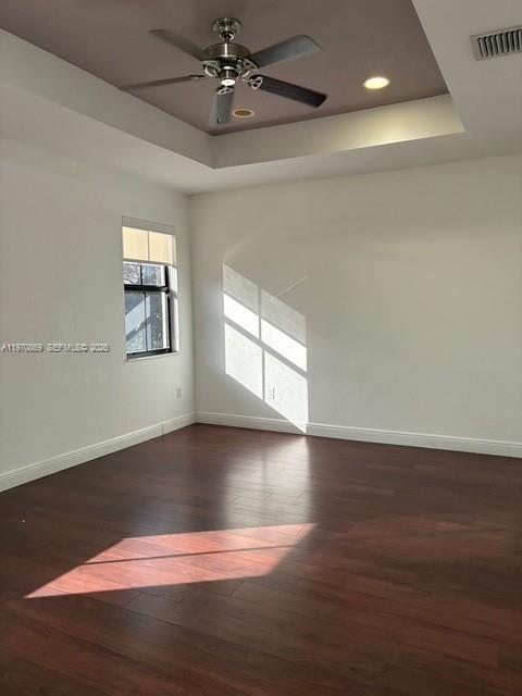ISLES AT GRAND BAY - Residential Lease