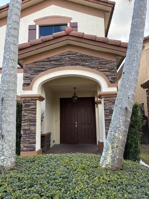 ISLES AT GRAND BAY - Residential Lease