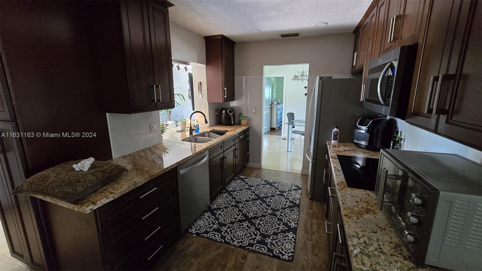 WESTWOOD COMMUNITY 4 - Residential