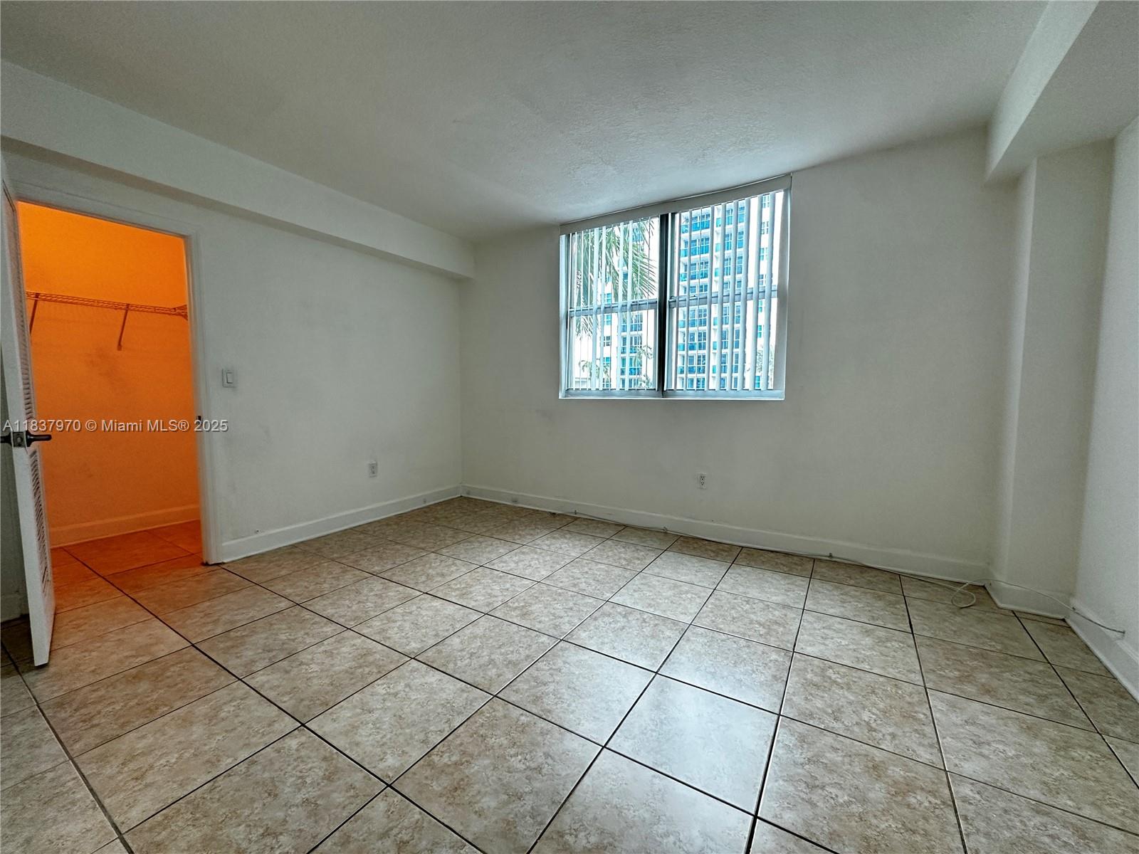 TREASURES ON THE BAY II C - Residential